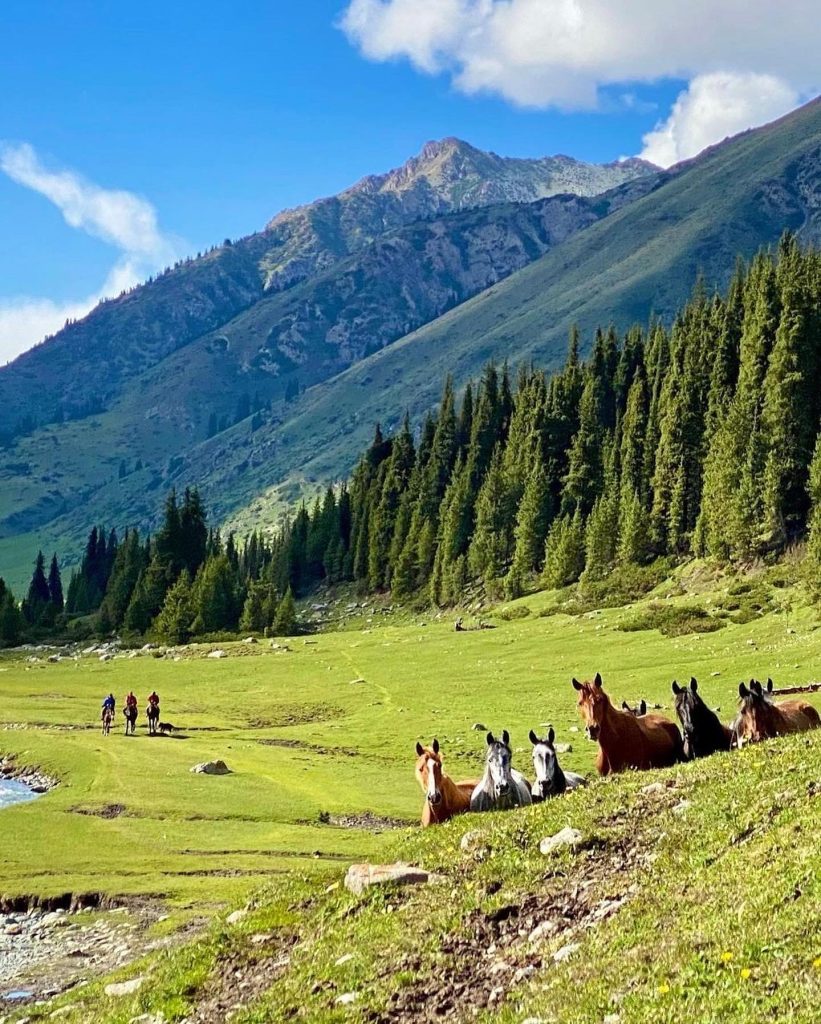 Kyrgyzstan tour
